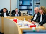 Officieren van Justitie S. Tammes en M. van IJzendoorn en rechters F. Salomon, voorzitter C.P.E. Meewissen en S. van Eunen (v.l.n.r.) bij aanvang van de rechtbank van Amsterdam voor het requisitoir in de strafzaak rondom de moord op Willem Endstra. 