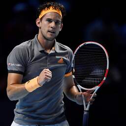 Thiem klopt Zverev en speelt in eindstrijd ATP Finals tegen Tsitsipás