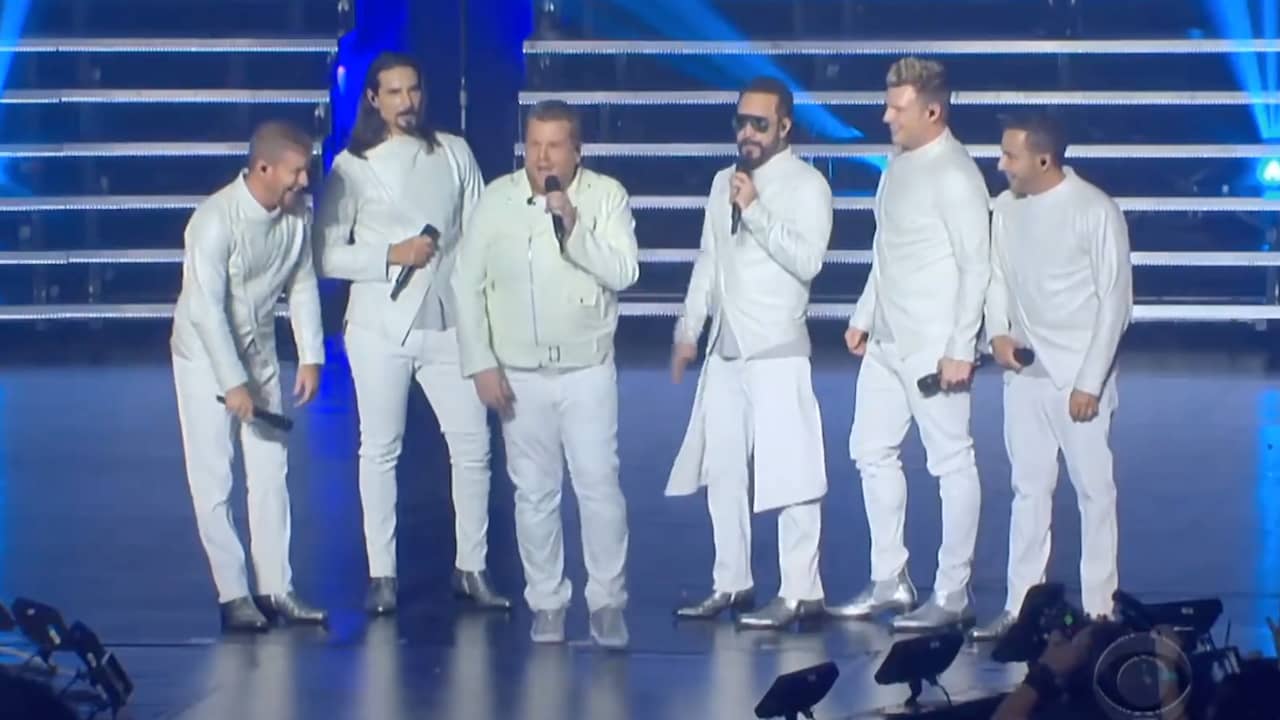 Beeld uit video: James Corden treedt met Backstreet Boys op tijdens show Las Vegas
