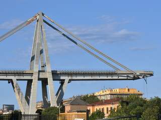 Italiaanse regering pakt wegbeheerders aan na brugramp Genua
