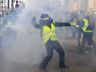 Meer dan 1.700 arrestaties bij protesten van 'Gele Hesjes' in Frankrijk