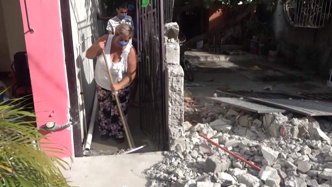 Beeld uit video: Huizen in puin na dodelijke aardbeving in Mexico
