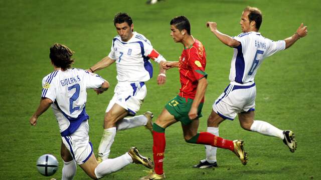Cristiano Ronaldo was er in 2004 voor het eerst bij op het EK, toen in de finale van Griekenland werd verloren.