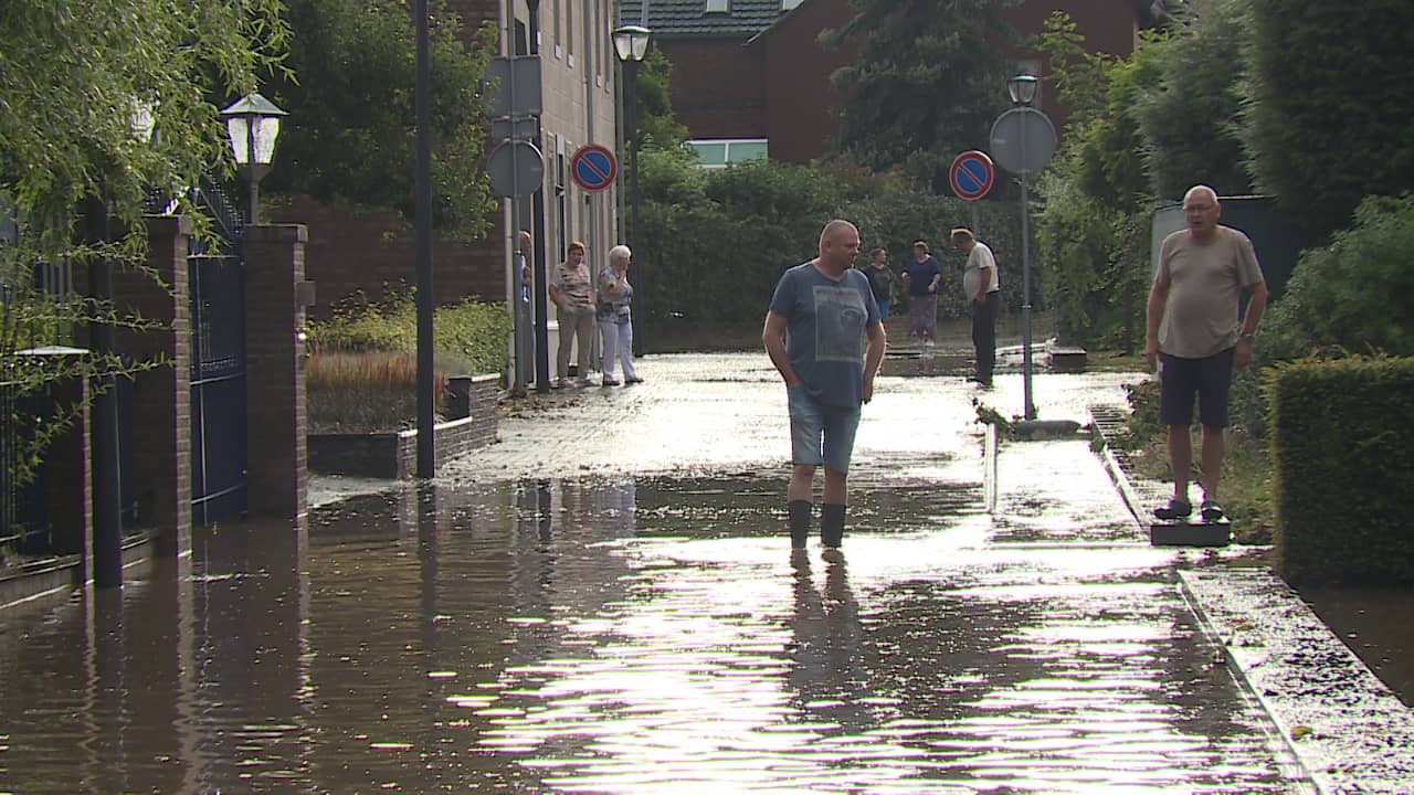 Noodweer Trekt Over Nederland Ondergelopen Straten En Onweer Nu Het Laatste Nieuws Het Eerst Op Nu Nl