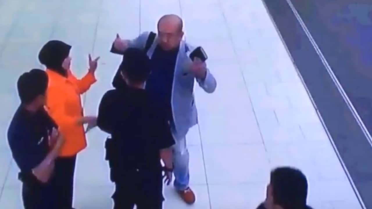 Moord op Kim Jong-nam vastgelegd op deze camerabeelden