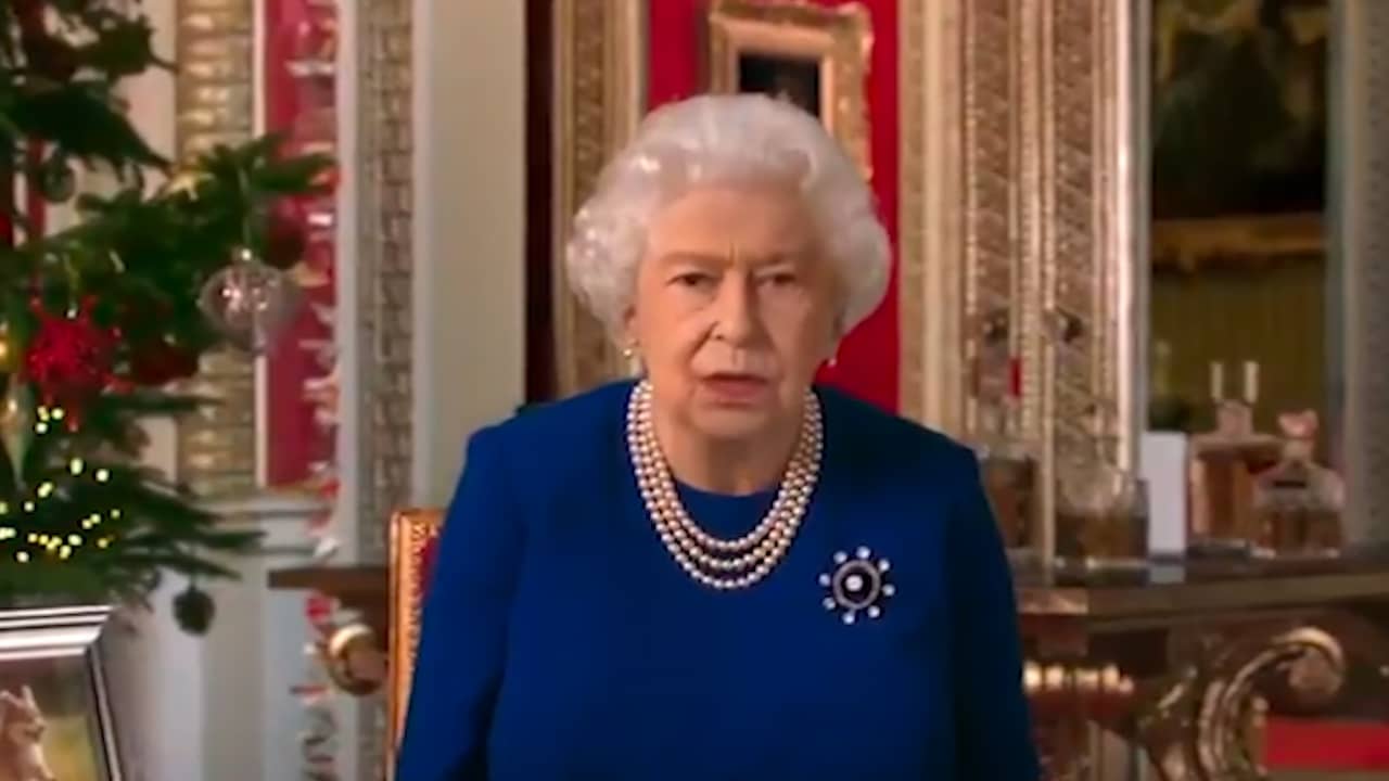 Beeld uit video: Channel 4 zendt deepfake kersttoespraak koningin uit
