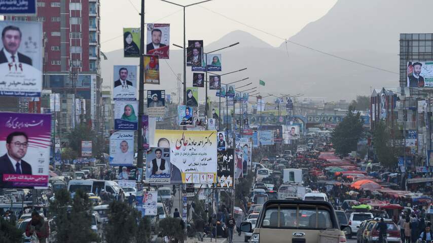 Kandidaat Afghaanse parlementsverkiezingen omgekomen door explosie