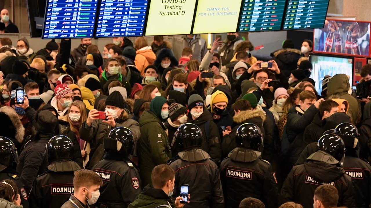 Er heerste een grimmige sfeer op de luchthaven van Moskou.