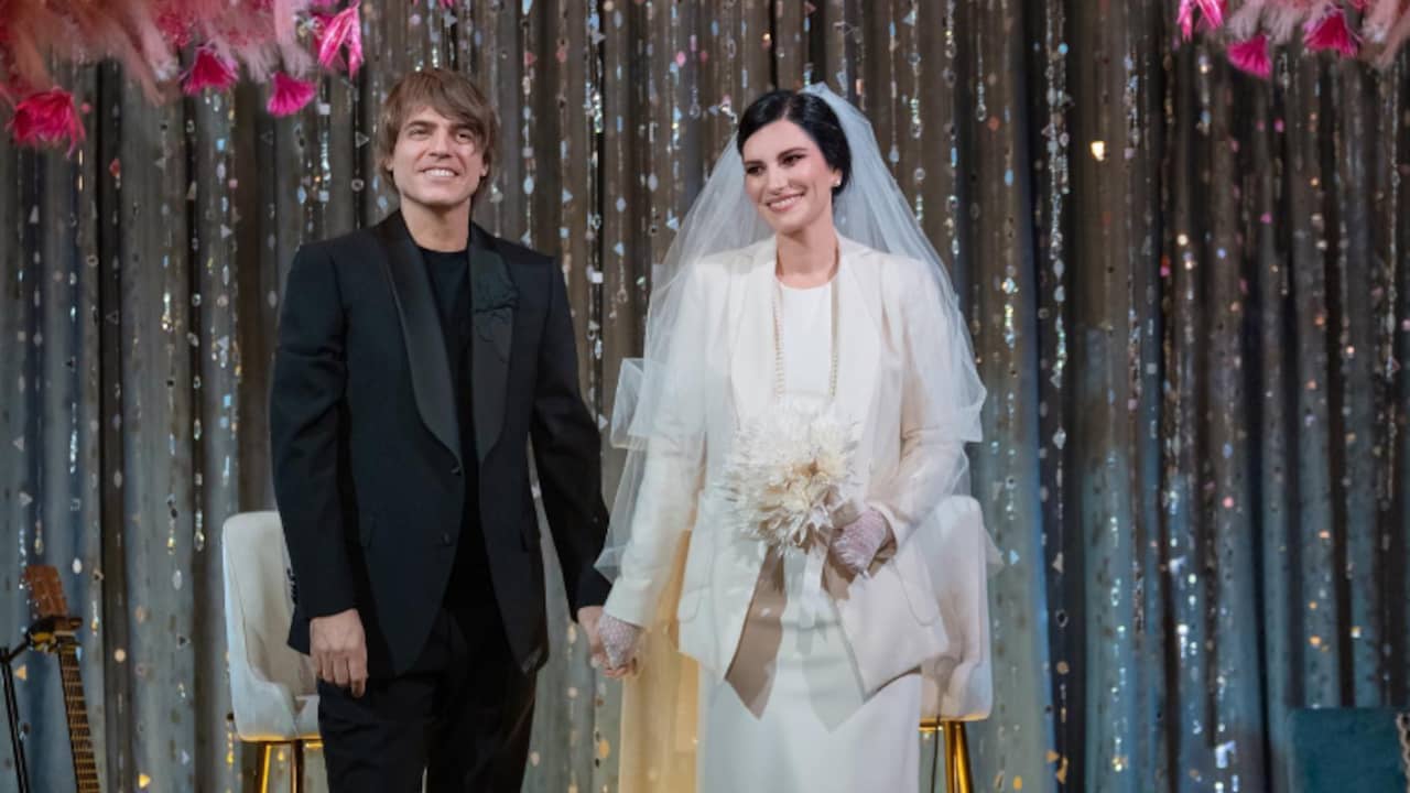 Musician Paolo Carta is married to Laura Pausini | Backbite