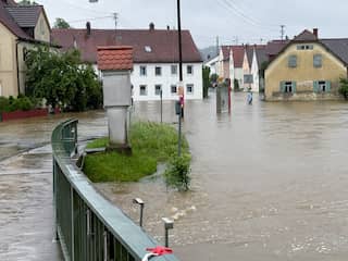 Mensen geëvacueerd met boten en helikopter na overstromingen Zuid-Duitsland