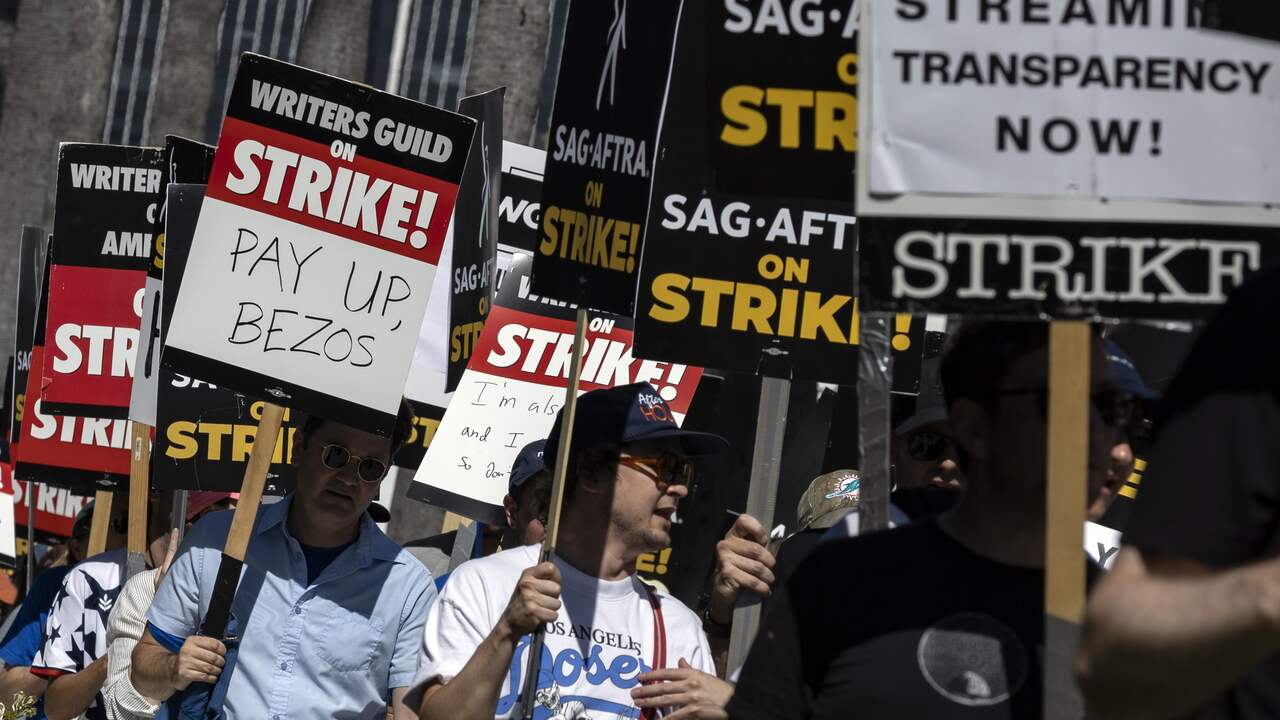 American Scriptwriters Union Meets Film Studios and Streaming Services for First Time Since Strike