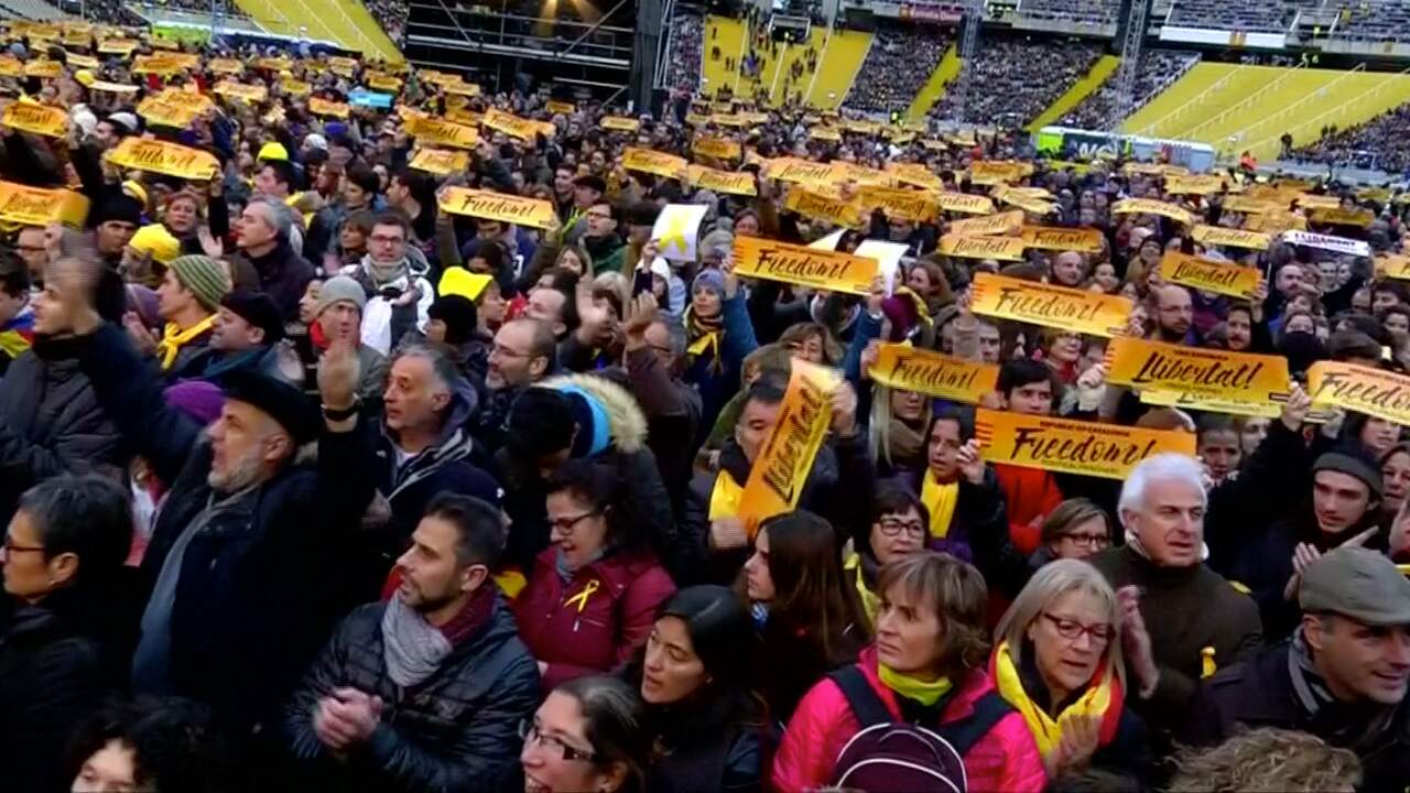 Beeld uit video: Duizenden mensen bezoeken pro-Catalaans concert in Barcelona