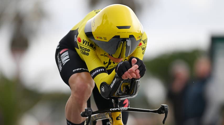 Revolutionaire tijdrithelm helpt Vingegaard niet: Tour-winnaar verliest tijd in Tirreno