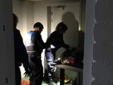 Handhavers houden verdachten van inbraak aan in box in Rotterdam