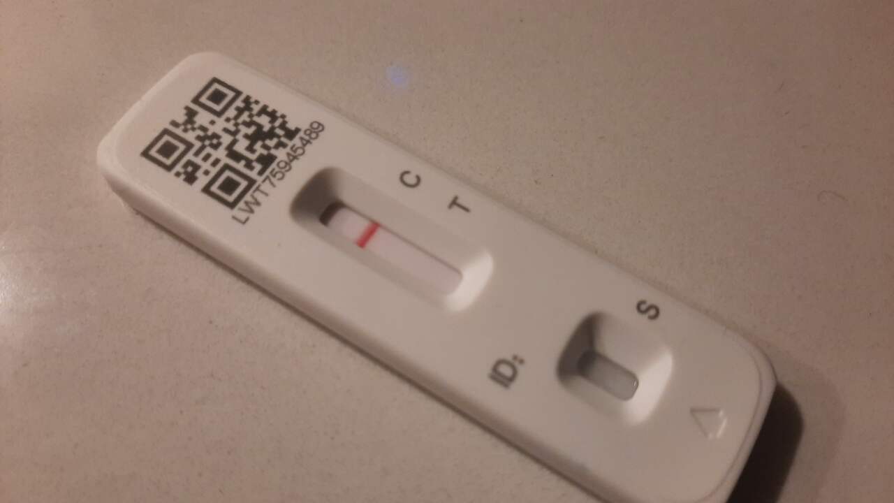Voor veel mensen een herkenbaar beeld: alwéér een negatieve test. Zo bevindt zich boven Nederland ook géén gat in de ozonlaag en zijn er wel meer problemen die in praktijk niet lijken te bestaan.