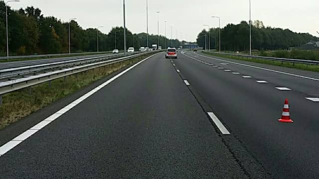 A73 weer vrij na ongeluk met spookrijder. A73 weer vrij na ongeluk met spookrijder.