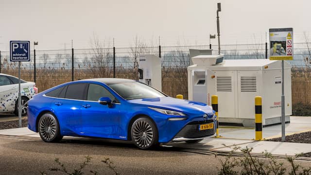 De nieuwe Mirai ziet er dynamischer uit dan voorheen