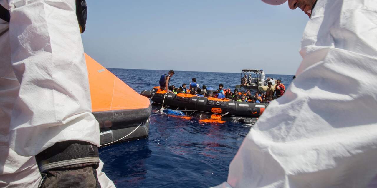 Ruim elfhonderd vluchtelingen gered voor kust Libië