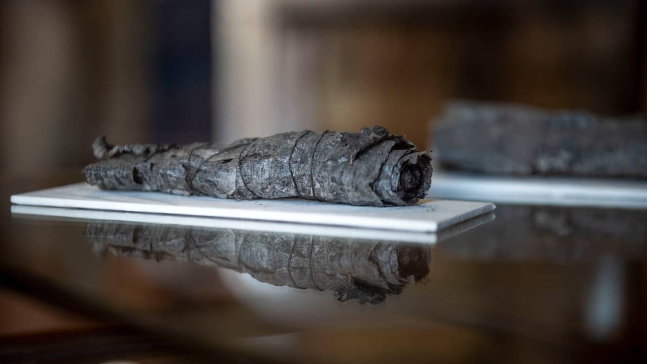 Artificial intelligence helps researchers read charred Roman script manuscripts after 250 years |  Technology and science