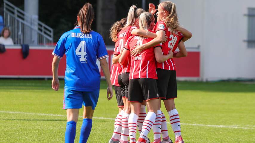 PSV Vrouwen boekt krappe zege op FC Twente in Eredivisie-topper