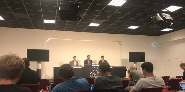 Ajax geeft persconferentie over situatie Nouri (gesloten)
