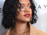 Rihanna pleit in toespraak voor betere scholing in arme gebieden