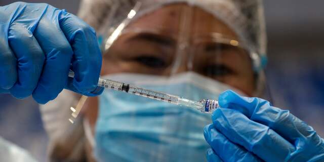 Poetin zet het Spoetnik-vaccin in als diplomatiek wapen