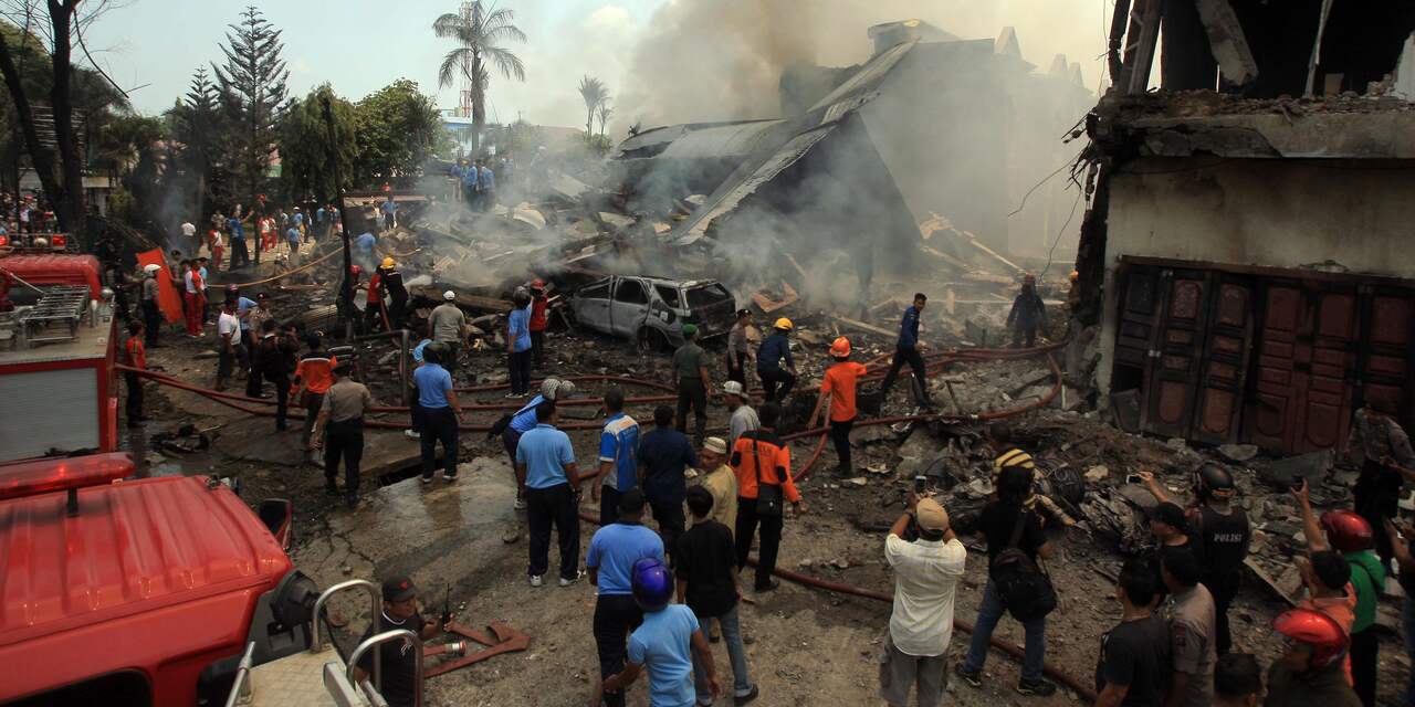 Tientallen doden bij crash militair vliegtuig in woonwijk Indonesië