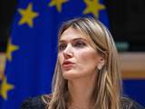 Eva Kaili (die van die sporttas vol cash) voor de rechter in EU-corruptiezaak