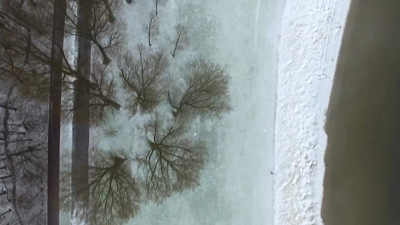 Beeld uit video: Drone filmt Rotterdam in de sneeuw