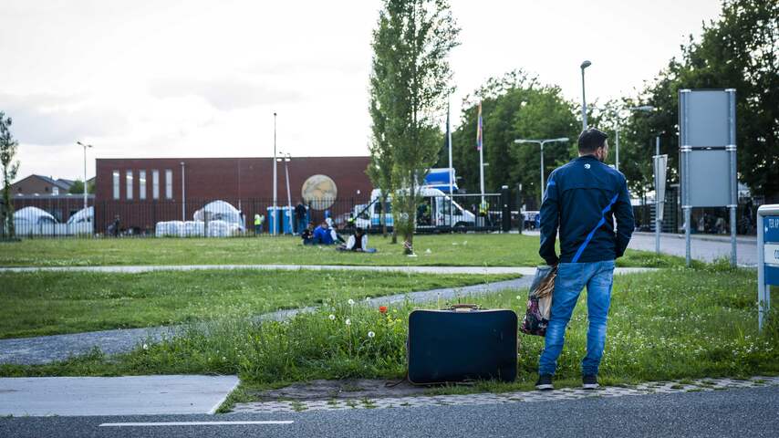 Voorwoord overhead Vervreemding Asielzoekers sliepen buiten opvang Ter Apel uit angst voor vertraging  procedure | Binnenland | NU.nl