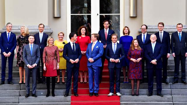 Het kabinet-Rutte III werd op 26 oktober 2017 beëdigd. Sinds 15 januari 2021 is het kabinet demissionair, vanwege de val als gevolg van de kindertoeslagenaffaire.