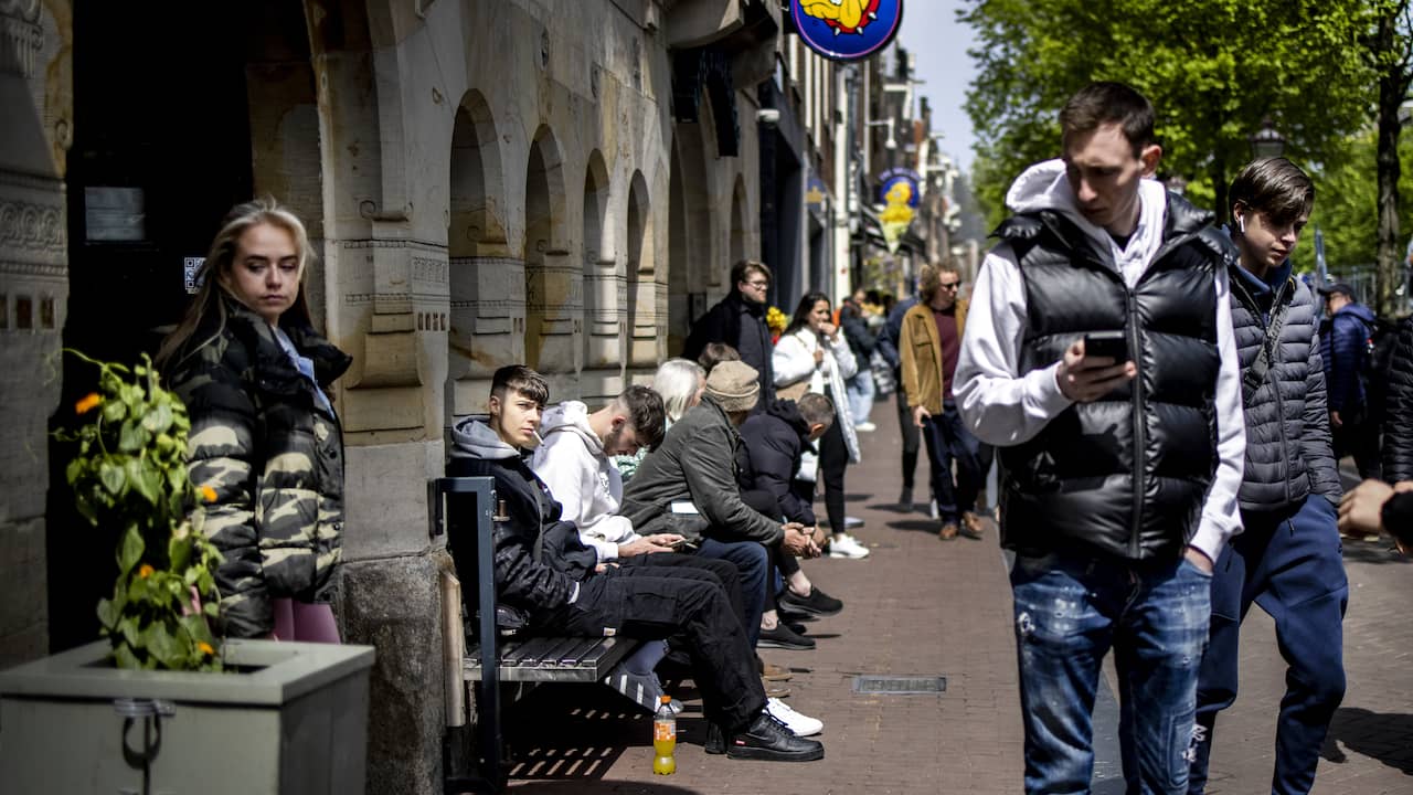 Residents of Amsterdam’s Red Light District and City Center: What do you think of the upcoming soft drug ban?