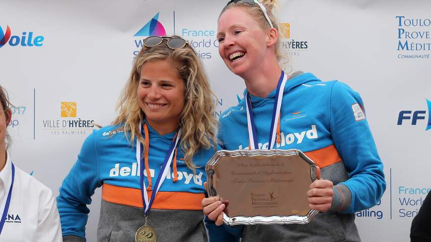 Afrodite Zegers, Anneloes van Veen