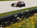 Verstappen pakt pole voor sprintrace in Oostenrijk, beide Mercedessen crashen