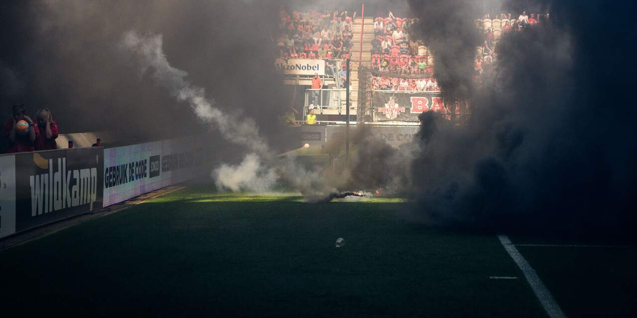 Twente-NAC ontsierd door vuurwerk, Roda definitief naar play-offs