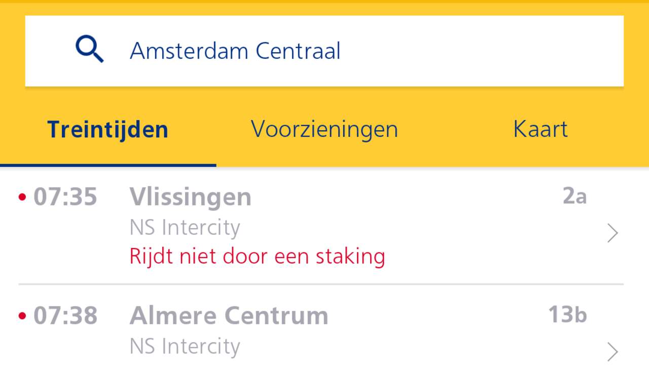 Планерът на пътуване NS показва, че много влакове в Амстердам Централен не се движат.