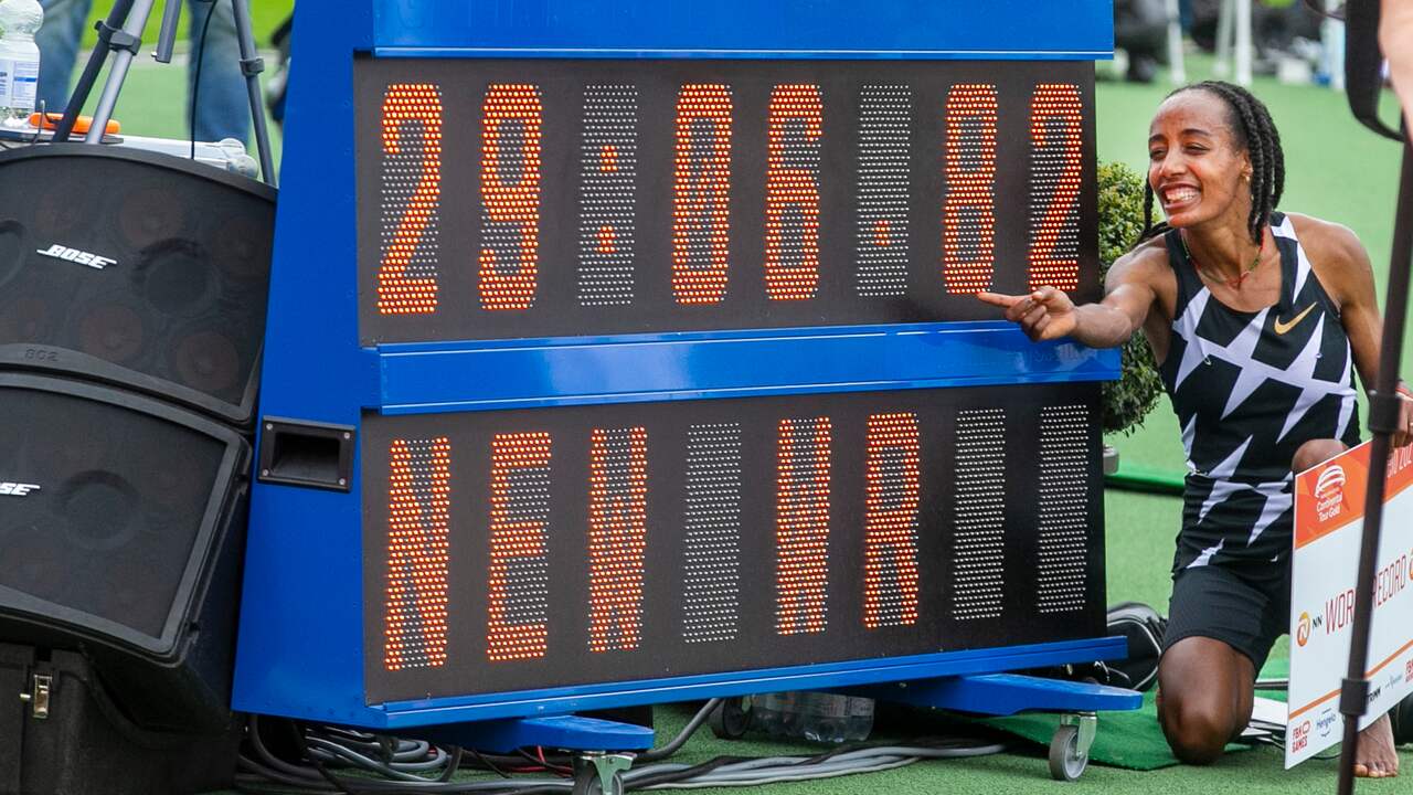 Sifan Hassan was zondag dolblij met haar wereldrecord op de 10 kilometer, maar heeft de mondiale toptijd niet langer in handen.