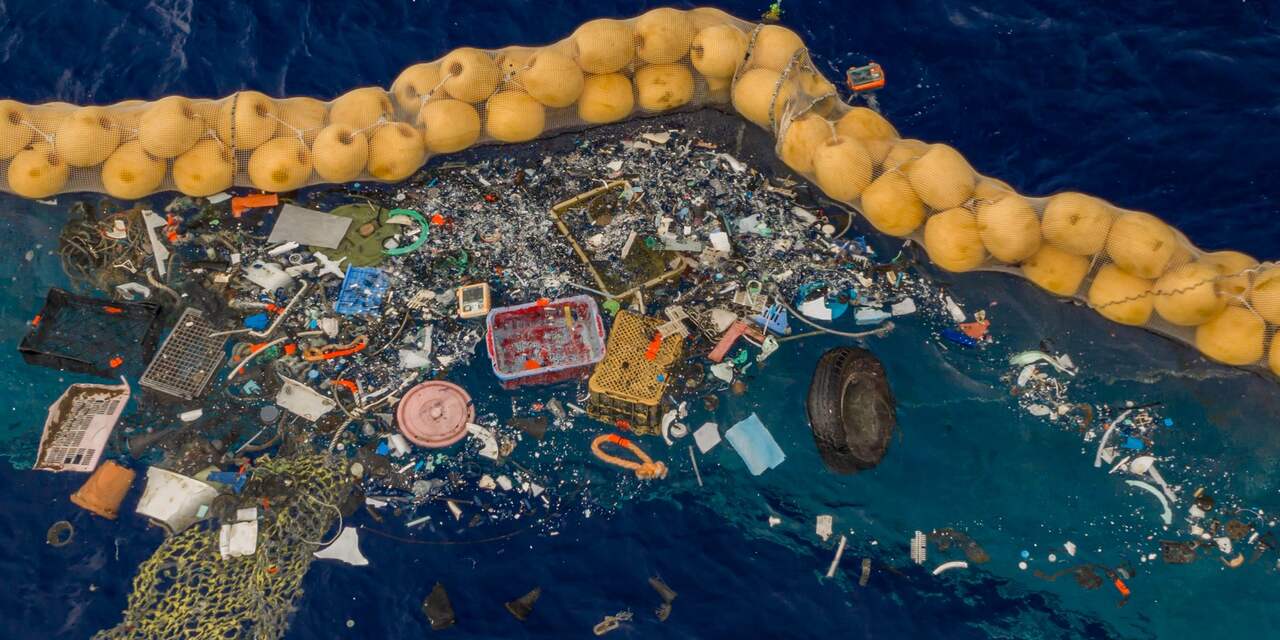 Ocean Cleanup ontvangt 15 miljoen dollar om miljoenen kilo's afval op te ruimen