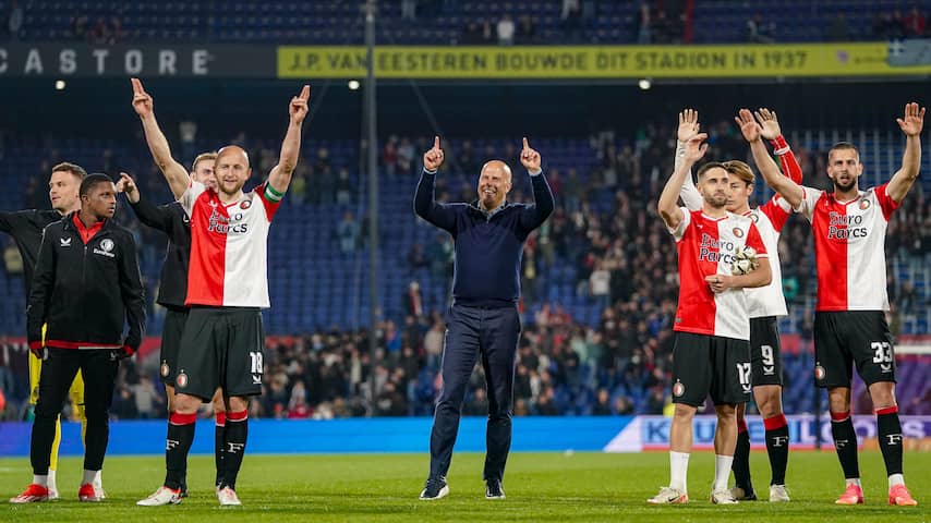 Slot luidkeels toegezongen door Feyenoord-aanhang: 'Dit was heel bijzonder'
