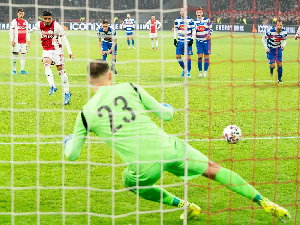 Ajax-debutant Ünüvar (16) Mooi dat iedereen mij penalty gunde Voetbal NU.nl