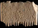 Luizenkam bevat oudste alfabetzin ooit: 'Moge deze slagtand luizen bestrijden'