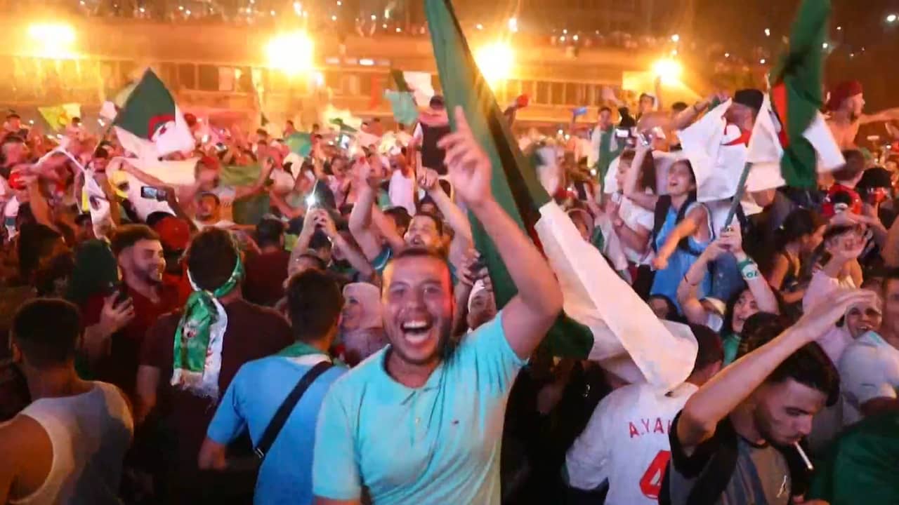 Beeld uit video: Algerijnen vieren winst Afrika Cup uitbundig