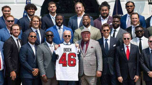 In footage | Joe Biden pays tribute to Tampa Bay Tremendous Bowl winners at White Home 3 It is customary for the champions of major American sports to be honored by the president at the White House, but several teams refused to do so during Trump's tenure.