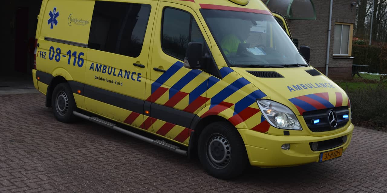 Snorscooterrijder raakt ernstig gewond bij eenzijdig ongeluk in de Pijp