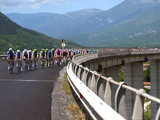 Bekijk hier de actuele koerssituatie in de tiende etappe van de Giro
