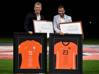 KNVB benoemt afzwaaiende Van der Vaart en Kuijt tot bondsridder