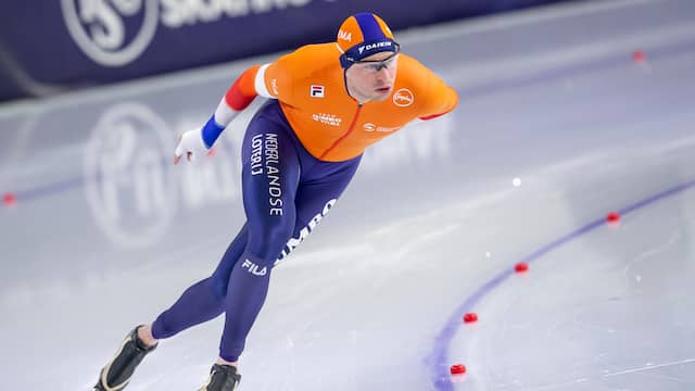 Sven Kramer werd negentiende op de 5 kilometer.