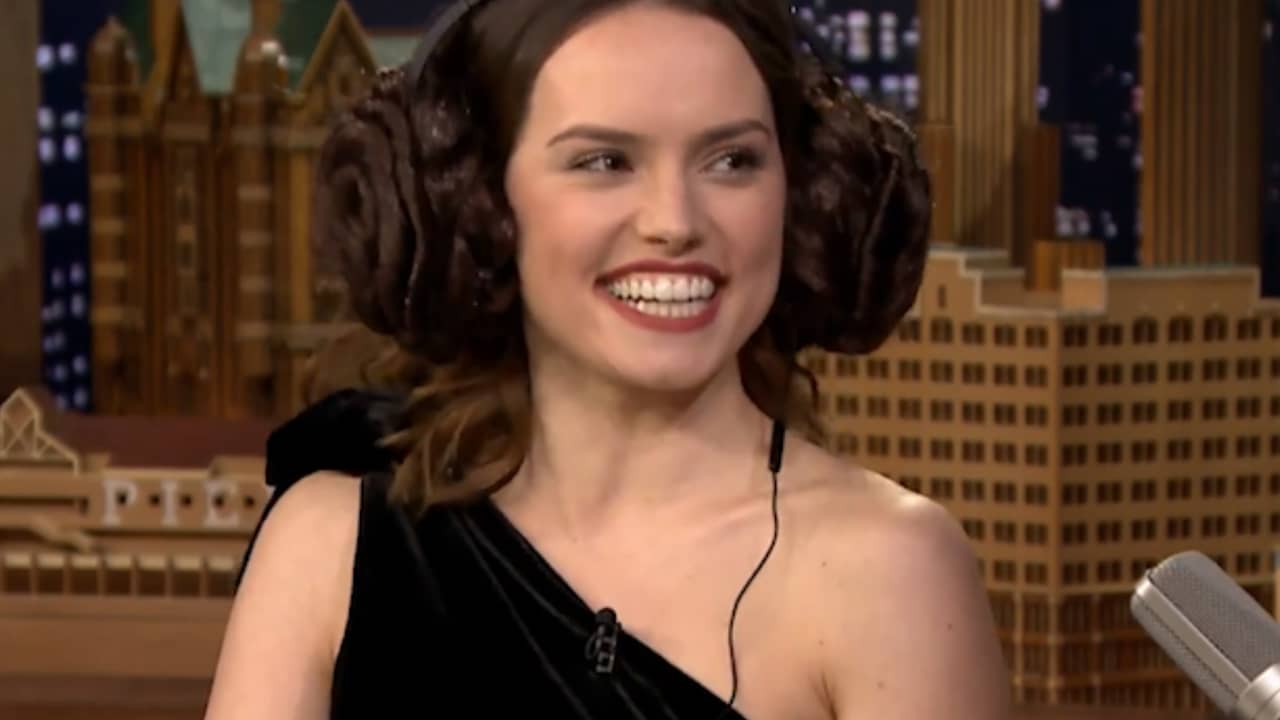 Star Wars-actrice Daisy Ridley speelt lipleesspel bij Jimmy Fallon