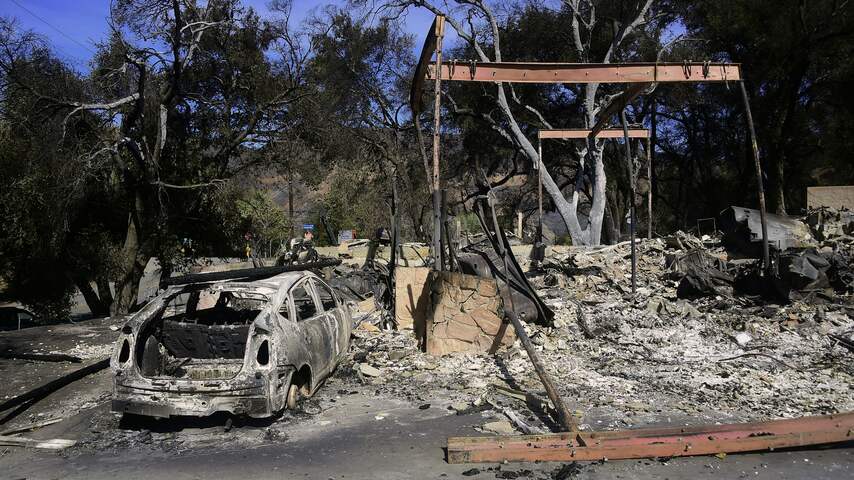 Dodental bosbranden Californië loopt op naar 76, 1.276 vermissingen
